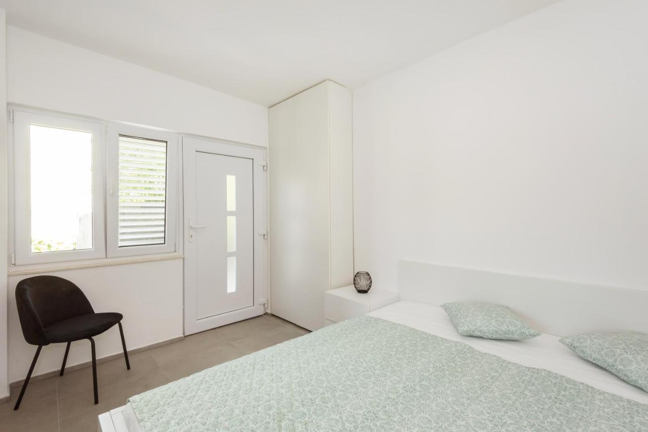 شقة Duboka  في Family House Grey المظهر الخارجي الصورة