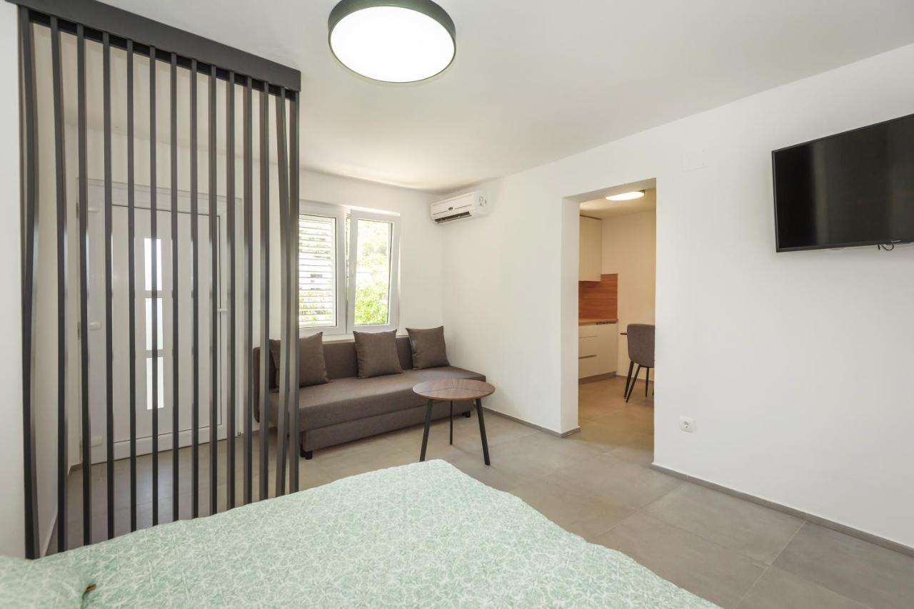 شقة Duboka  في Family House Grey المظهر الخارجي الصورة