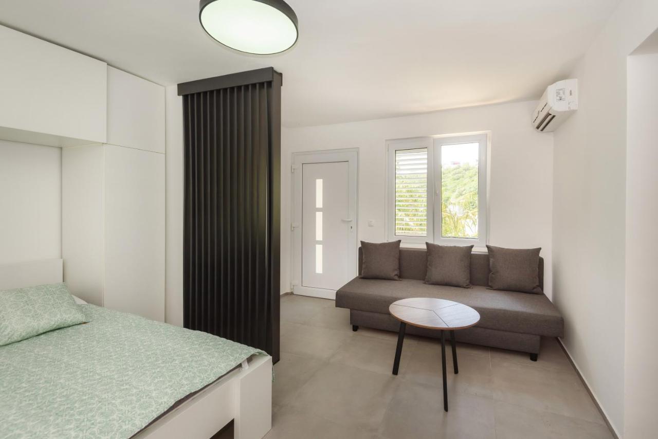شقة Duboka  في Family House Grey المظهر الخارجي الصورة