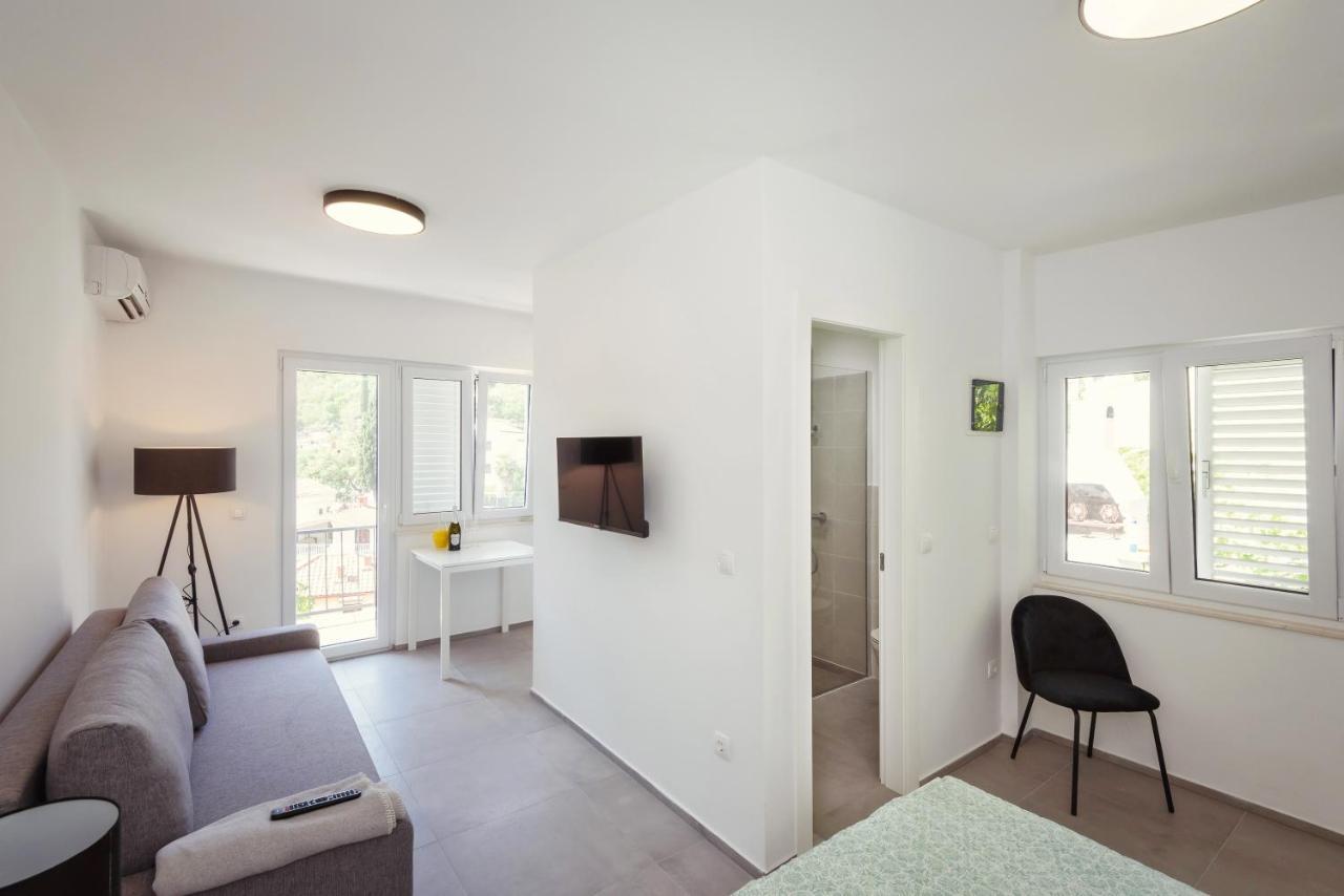 شقة Duboka  في Family House Grey المظهر الخارجي الصورة
