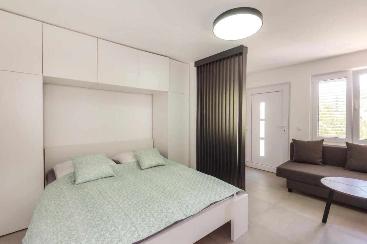 شقة Duboka  في Family House Grey المظهر الخارجي الصورة
